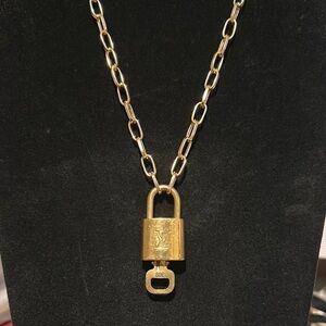 Louis Vuitton 309 Brass Lock and key with unbranded Necklace